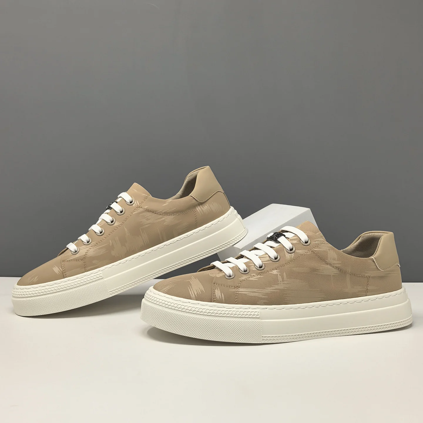 Men's Breathable Canvas Slip-On Lazy Board Shoes – Image 2